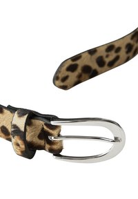 Leeuwenhuidprint nepbontriem met een gladde zwarte leren achterkant en een glanzende zilveren metalen gesp met een dubbele prongontwerp.