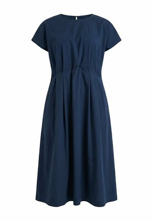 Ulla Popken, PLEATED CAP SLEEVE POCKET DRESS - Vapaa-ajan mekko - marine