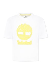 Witte katoenen t-shirt met een groot geel omlijnd Timberland boomlogo en tekst eronder. Korte mouwen en een klassieke ronde hals.