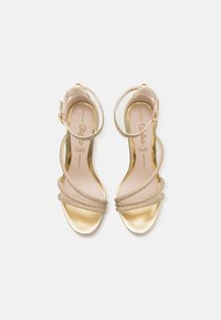 Buffalo PEPPER GLAM - Sandali s platformo - gold