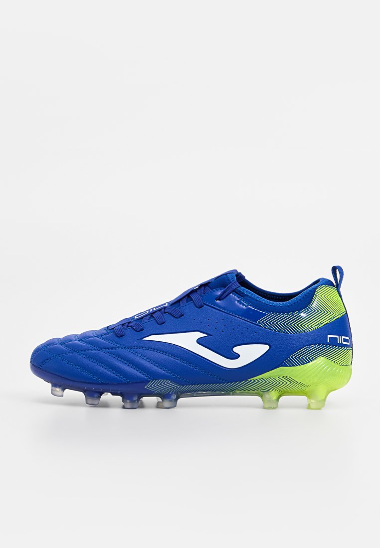 Botines de fútbol para terreno firme