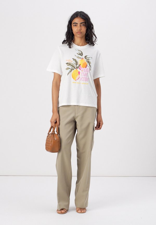 ONLBLINIS LIFE FRUIT BOX  - Print T-shirt - cloud dancer3