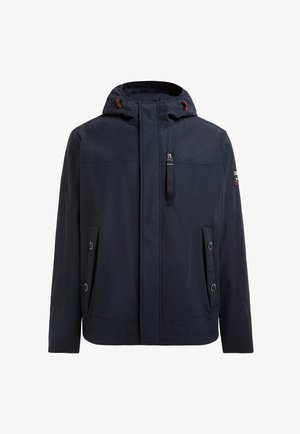 Giacca navy con cappuccio, dotata di chiusura con zip frontale, due tasche laterali e dettagli rossi. Realizzata in un tessuto liscio e resistente.