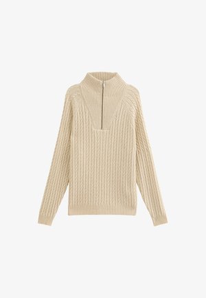 Beige trui met hoge kraag, voorzien van een halve rits en een gestructureerd kabelbreipatroon. Lange mouwen en geribbelde zoomdetails.