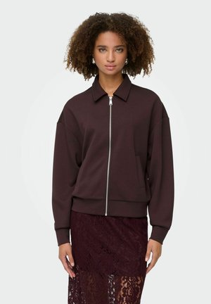 JDYSAFINA - Športna jopa s kapuco na zadrgo - fudge