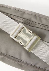 The North Face PACK UNISEX - Bältesväska - soapstone/slate rock