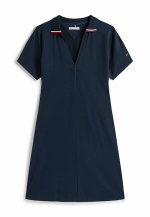 Vestido de color navy de manga corta con escote en V y cuello que presenta acentos a rayas rojas y blancas. Confeccionado con una tela suave y texturizada.