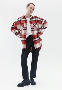 OXXO PLAID  - Blusa - red check