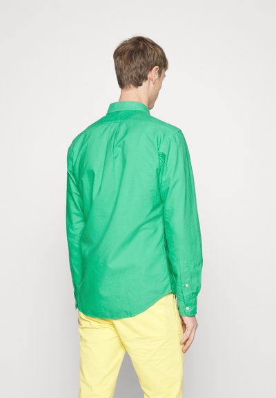 Polo Ralph Lauren SLIM FIT GARMENT-DYED OXFORD SHIRT - Camisa - cabo green