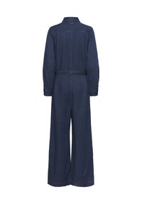 Dunkelblauer Denim-Overall mit langen Ärmeln, weitem Bein, knöpfbaren Manschetten und Gürtel in der Taille, von hinten gezeigt.