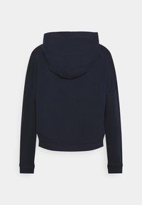 Granatowy, krótki sweatshirt z kapturem ze sznurkiem, długimi rękawami i miękką fakturą. Charakteryzuje si�ę prostym, eleganckim wzornictwem bez widocznych logo.
