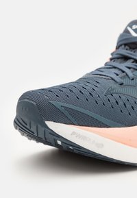 Saucony ENDORPHIN SPEED 4 - Tekaški copati za cesto - dusk/peel