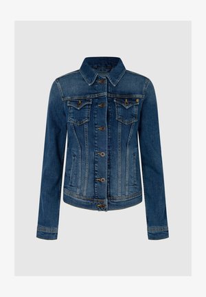 Τζάκετ από τζιν με σκούρα μπλε πλύση, μπροστινό κούμπωμα με κουμπιά, δύο τσέπες στο στήθος και διαρθρωμένες ραφές για μια εφαρμοστή σιλουέτα.