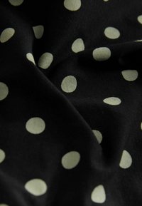 STANDARD - Top - black sage polka dot