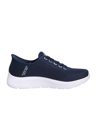 Chaussure de sport Skechers bleu marine antidérapante avec semelle blanche, tige en mesh et fermeture à lacets vue de profil.