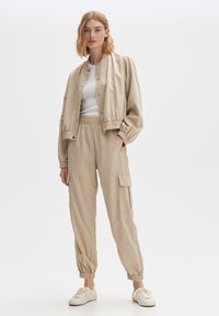 OPUS MABECCA - Cargobroek - soft oat