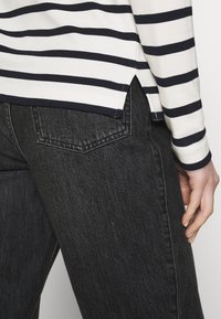 GANT Sweter