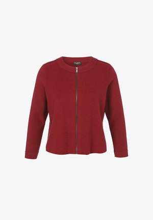 Rode lange mouwen jas met ronde kraag en voorrits, licht uitlopende zoom en details aan de schoudernaad.