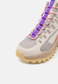 ARKK Copenhagen APAZE HIGHTOP UNISEX - Høye joggesko - ash sand