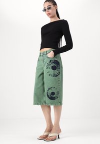 The Ragged Priest ORACLE RELEASE  - Shorts di jeans - green