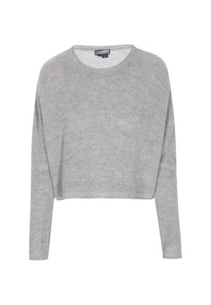 Grå cropped sweater med løs pasform, lange ærmer og struktureret strikstof. Har en rund halsudskæring og subtil variation i nuancen.