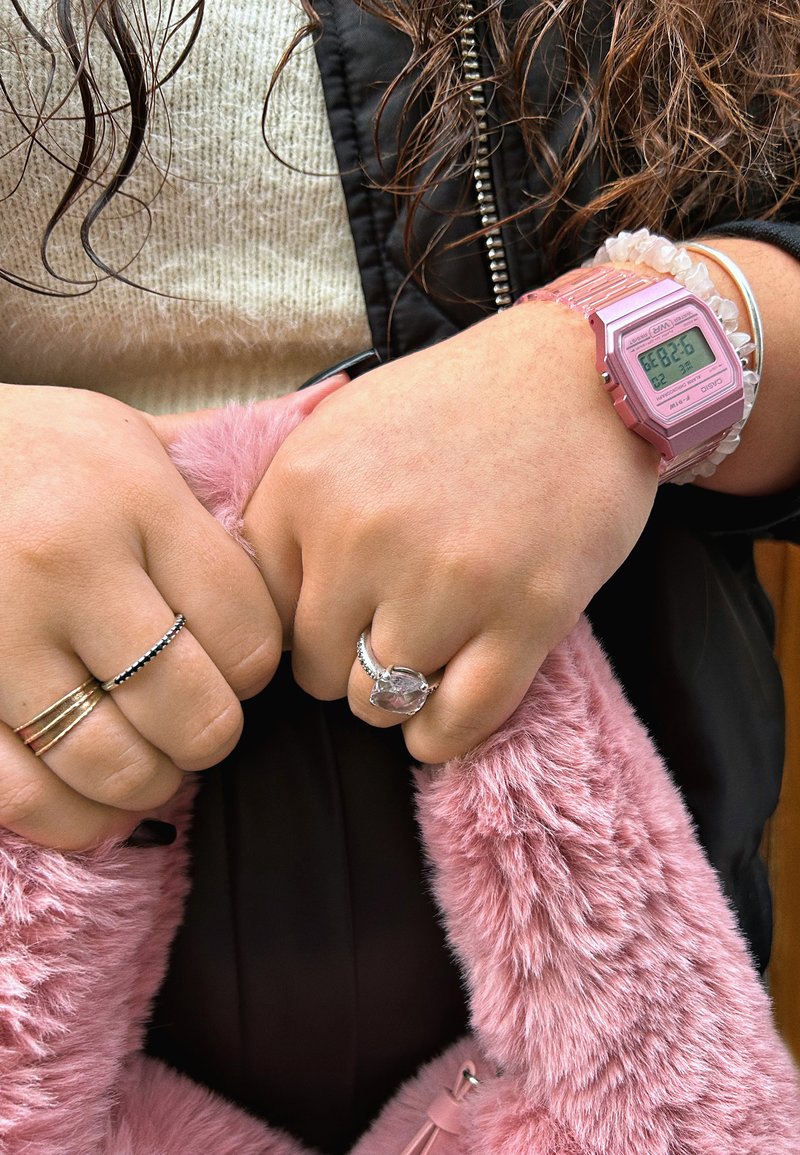 Casio F-91WS-4EF - Digitaluhr - rosa/pink