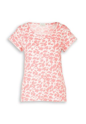 T-shirt blanc à manches courtes avec un col rond, couvert d'un motif floral rose dispersé.