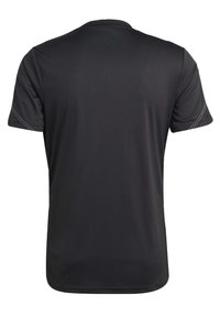 Svart atletisk T-shirt, kort ärm, gjort av ett slätt, fuktavledande tyg. Har rund hals och subtila reflekterande sömmar.