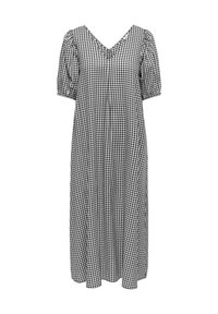Robe midi à carreaux vichy noir et blanc avec décolleté en V et manches courtes bouffantes, présentée sur fond blanc.