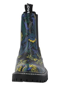 Stivali alla caviglia neri con un motivo floreale giallo e blu, pannelli laterali elasticizzati, linguetta per la presa e suola in gomma texturizzata.