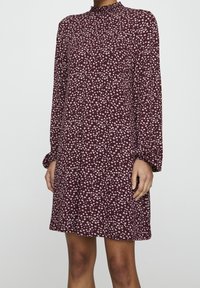 PULL&BEAR Vapaa-ajan mekko - bordeaux