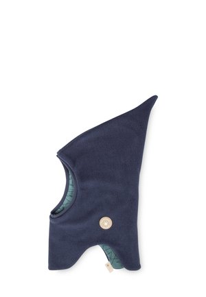 Chapeau en polaire bleu marine avec un point allongé et une doublure à motif vert. Il présente un logo circulaire et une ouverture pour le visage.