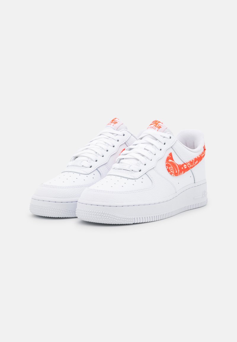 Kina eksistens marxistisk Nike Sportswear AIR FORCE 1 07 ESS SNKR - Sneakers - white/rush orange/hvid  - Zalando.dk