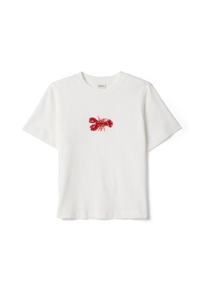 Weißes T-Shirt mit kurzen Ärmeln und Rundhalsausschnitt mit einem detaillierten roten Hummer-Motiv auf der Brustmitte.