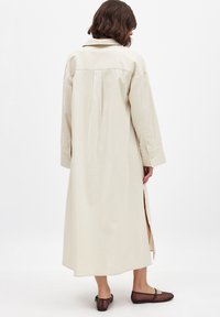 NA-KD - Sukienka koszulowa