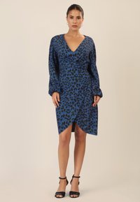 Apart Vestido informal - mittelblau multicolor