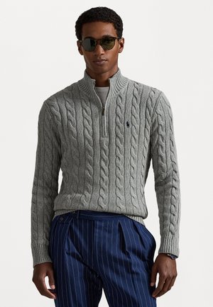 - Sweter
