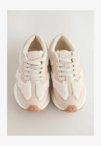 Unausgewählt, neutral borg