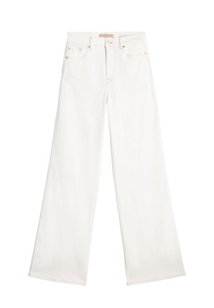 Hvide højtaljede viddeben jeans med fem lommer, knaplukning og bæltestropper, vist fladt på en hvid baggrund.