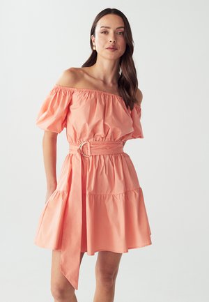 ST MRLO NESS - Cocktail dress / Party dress - peach