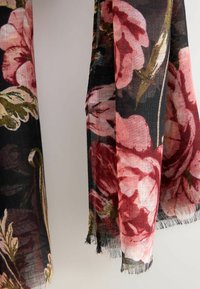 Écharpe - black pink vintage floral