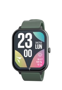 Slim smartwatch met een vierkante zwarte wijzerplaat, kleurrijk digitaal display voor datum en weer, en een groene siliconen band. Inclusief zijknop.