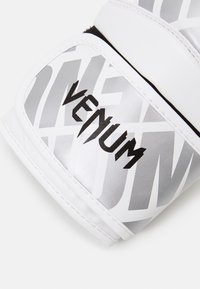 Venum CONTENDER 1.5 XT - Boksehansker - white/silver