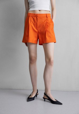 Materiel CROP - Šortky - mango