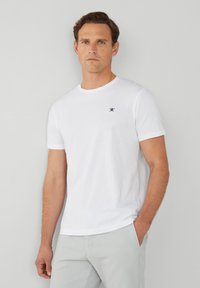 Hackett London - SWIM TRIM LOGO TEE - Pyjamasoverdel - white Miniatyrbilde 1