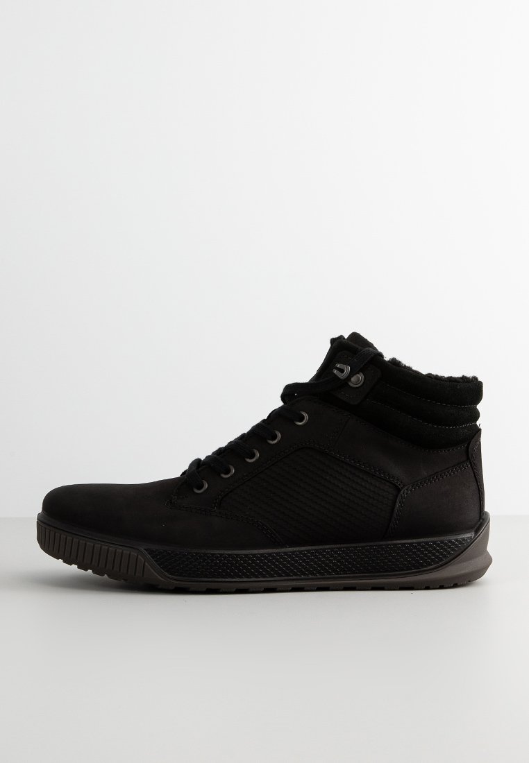 Sneaker high