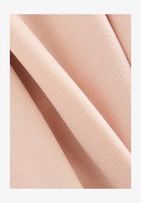 Valittu, blush pink