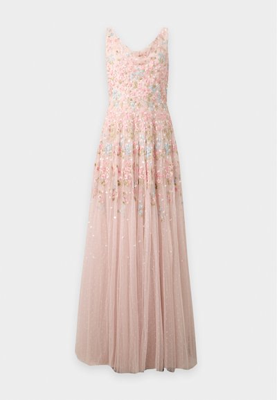 Robe longue sans manches en tulle rose avec broderie florale aux couleurs pastel et petits détails en sequins.