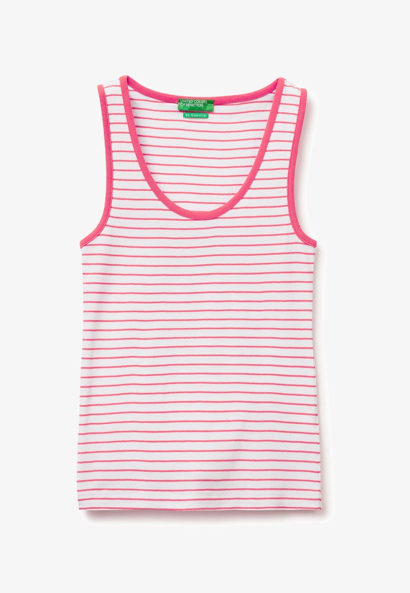 Biały bezrękawnik z cienkimi poziomymi różowymi paskami oraz różowym wykończeniem wokół dekoltu i otworów na ramiona.
