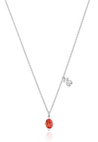 Collar de cadena de plata que presenta un colgante ovalado de piedra preciosa naranja y un pequeño encanto de oso. Textura suave con un acabado pulido.